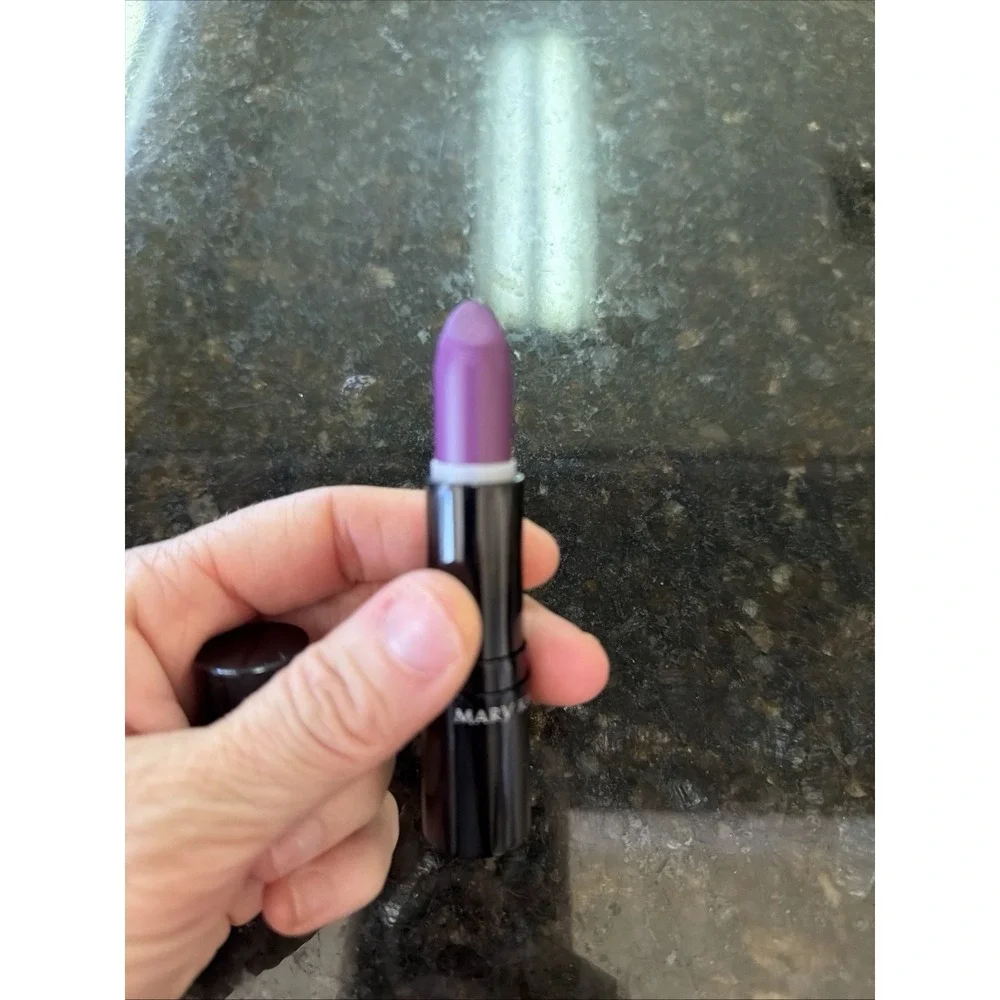 Mary Kay Matte Lipstick Grazie Violet 136538 Limited Edition Discontinued
